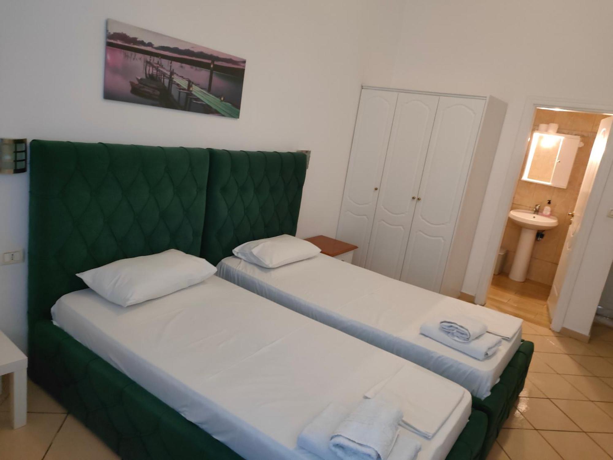 Apartment Rina Саранде Стая снимка